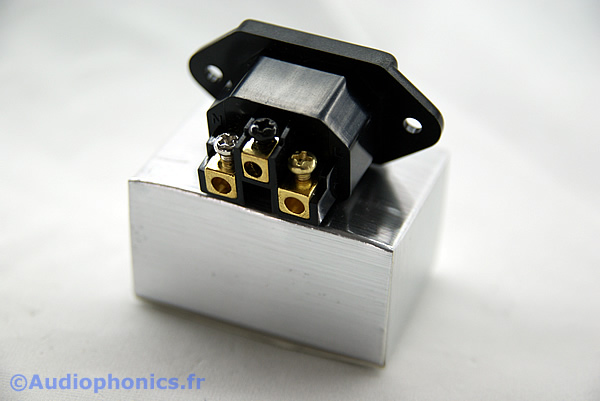 http://www.audiophonics.fr/images2/4925_ELECAUDIO-ES-3G_EMBASE-IEC_2.jpg