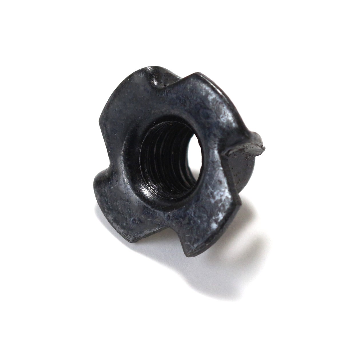 Écrou à Griffes à Frapper M4x10mm Ø15mm Noir