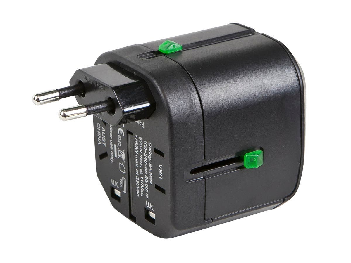 Universal adapter US / EU / UK / AS/NZS 3112