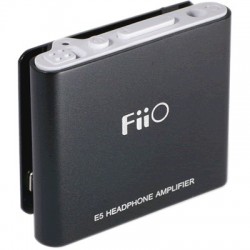 FIIO E5 MCKINLEY Amplifier Mobile headphones on battery