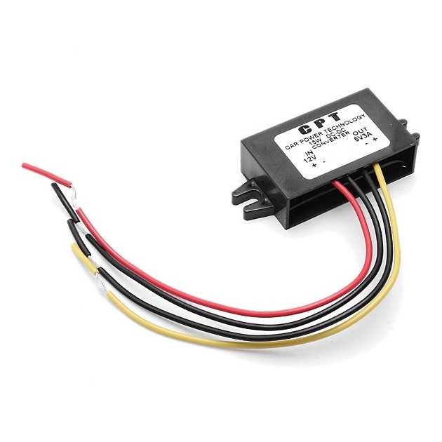 CPT Adaptateur Convertisseur de Tension 12VDC vers 5VDC 3A 15W