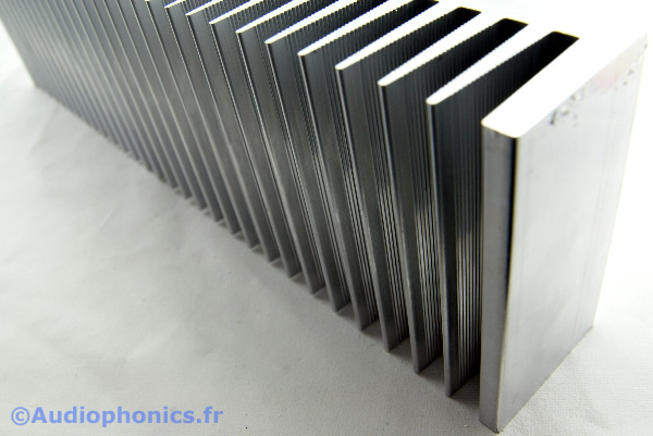 https://www.audiophonics.fr/images2/4906_RADIATEUR_FORTE-PUISSANCE_3.jpg