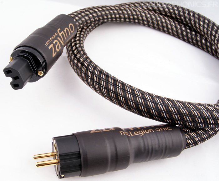 https://www.audiophonics.fr/images2/5322/5322_1877phono_legion_cable_secteur_2.jpg