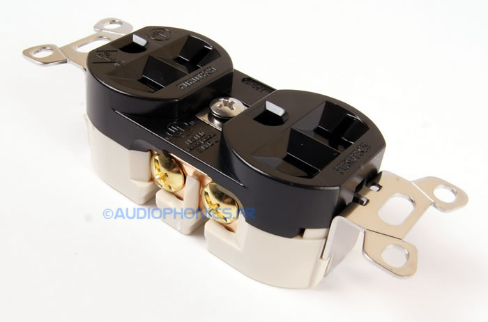 https://www.audiophonics.fr/images2/6503/6503_FURUTECHFPXCU_1.jpg