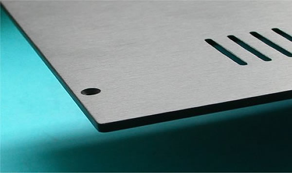 https://www.audiophonics.fr/images2/HIFI2000_GALAXY-ALUMINIUM-COVER_SILVER_2.jpg