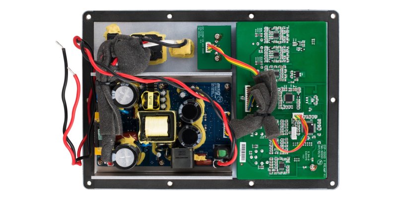 Interior view (printed circuit board) of the amplifier module subwoofeer SPA500DSP