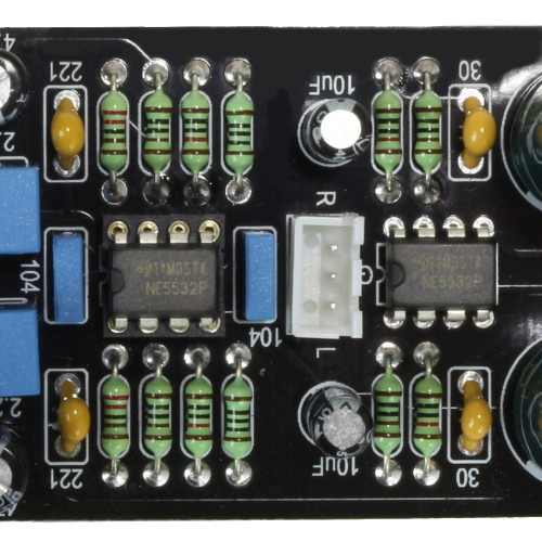 Buffer stage with source selector / NE5532P