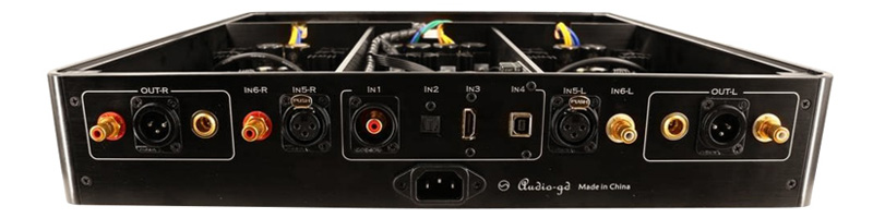 Audio-GD D27 connectique