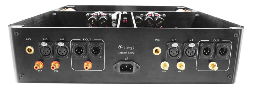 Audio-GD HE-9 MK2 Préamplificateur / Amplificateur casque / Symétrique