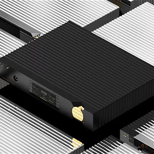 Shanling ONIX Zenith XDA20 : Black chassis surrounded by silver casings