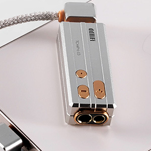 HiFi TC44Pro E3 : View of the two output jacks