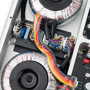 LHY Audio SW-10 PRO : transformateurs toroïdaux NORATEL