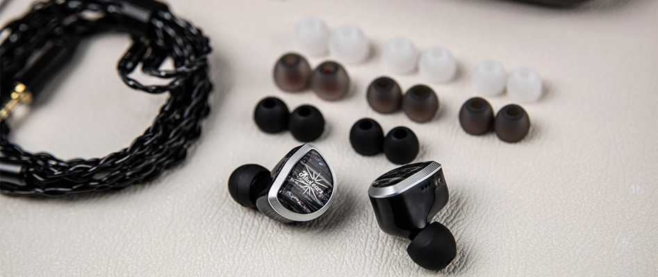 KIWI EARS AETHER package