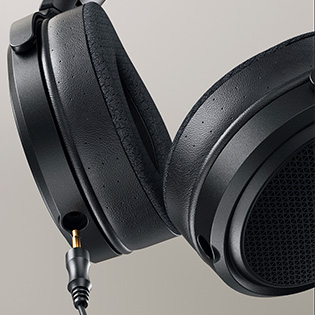 FiiO JT7: Detachable and highly flexible cables