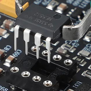 Photo of the AOP chip replacement on the Aiyima D07