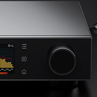 Photo of the main front buttons on the Topping Pre900