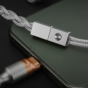 DD HiFi M198C : USB-C splitter and connector