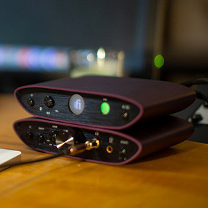 IFI AUDIO ZEN ONE STUDIO : Vue de face