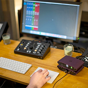 IFI AUDIO ZEN ONE STUDIO : Vue de face