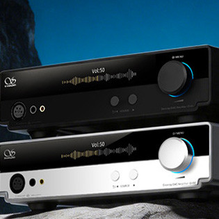 Shanling EH90: Photo of the two versions of the EH90