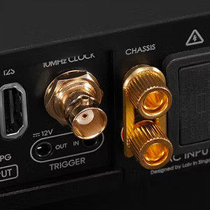 LAIV HARMONY DAC 2: BNC clock input
