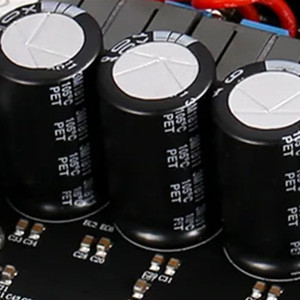 DOUK AUDIO NS-14G PRO: Capacitors